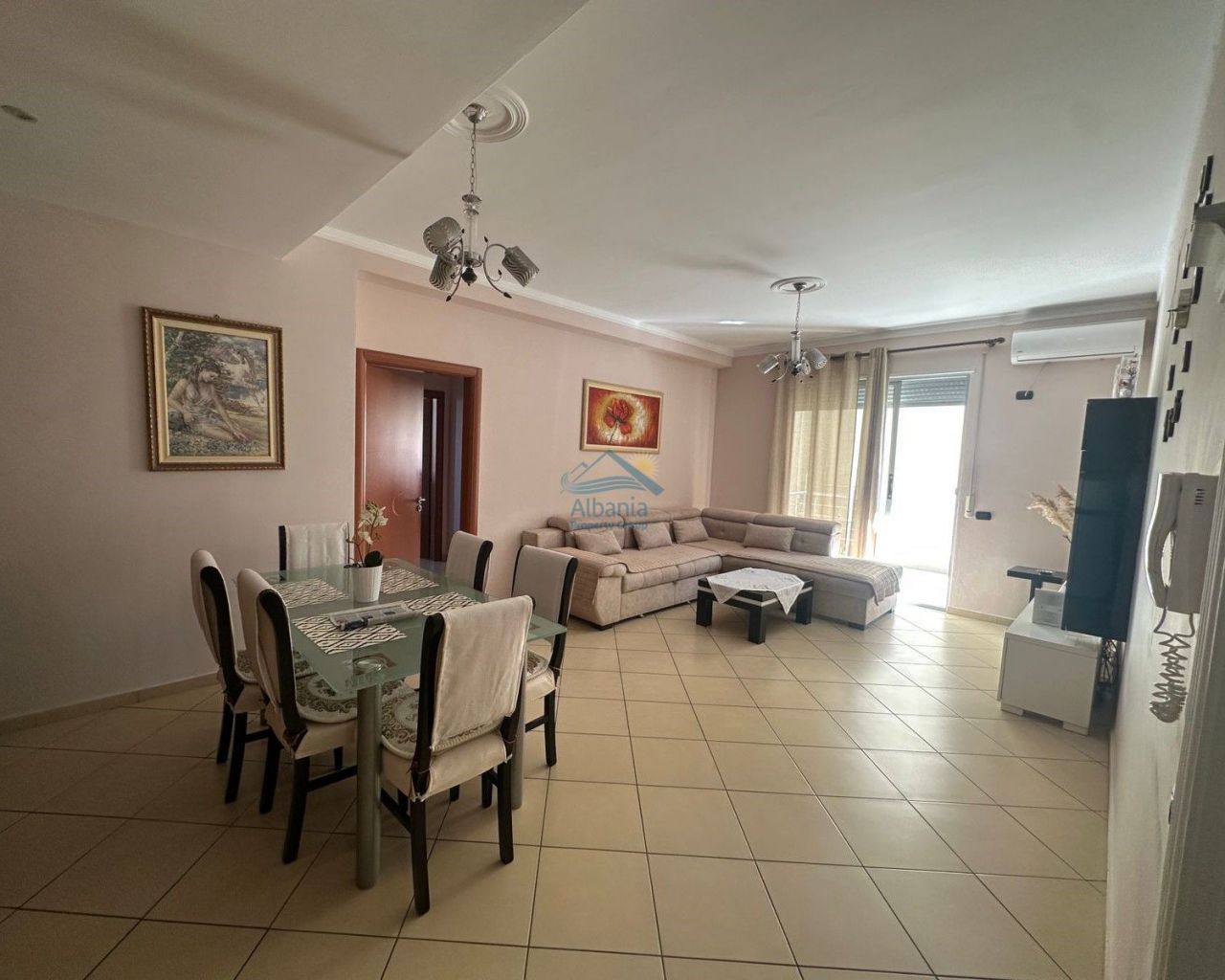 Appartamento In Affitto A Valona Albania